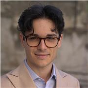 Laureato in Filologia Moderna, offro ripetizioni e aiuto compiti ad alunni di scuole superiori, medie ed elementari.